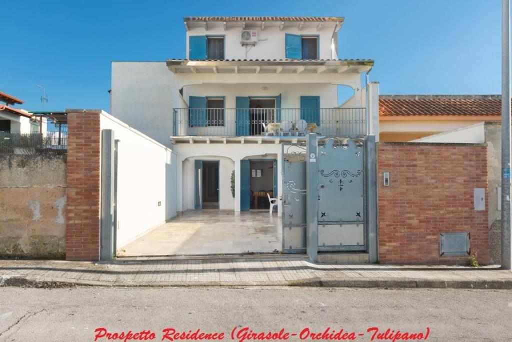 Le Perle Blu Del Salento - Residence サン・ティジドーロ エクステリア 写真